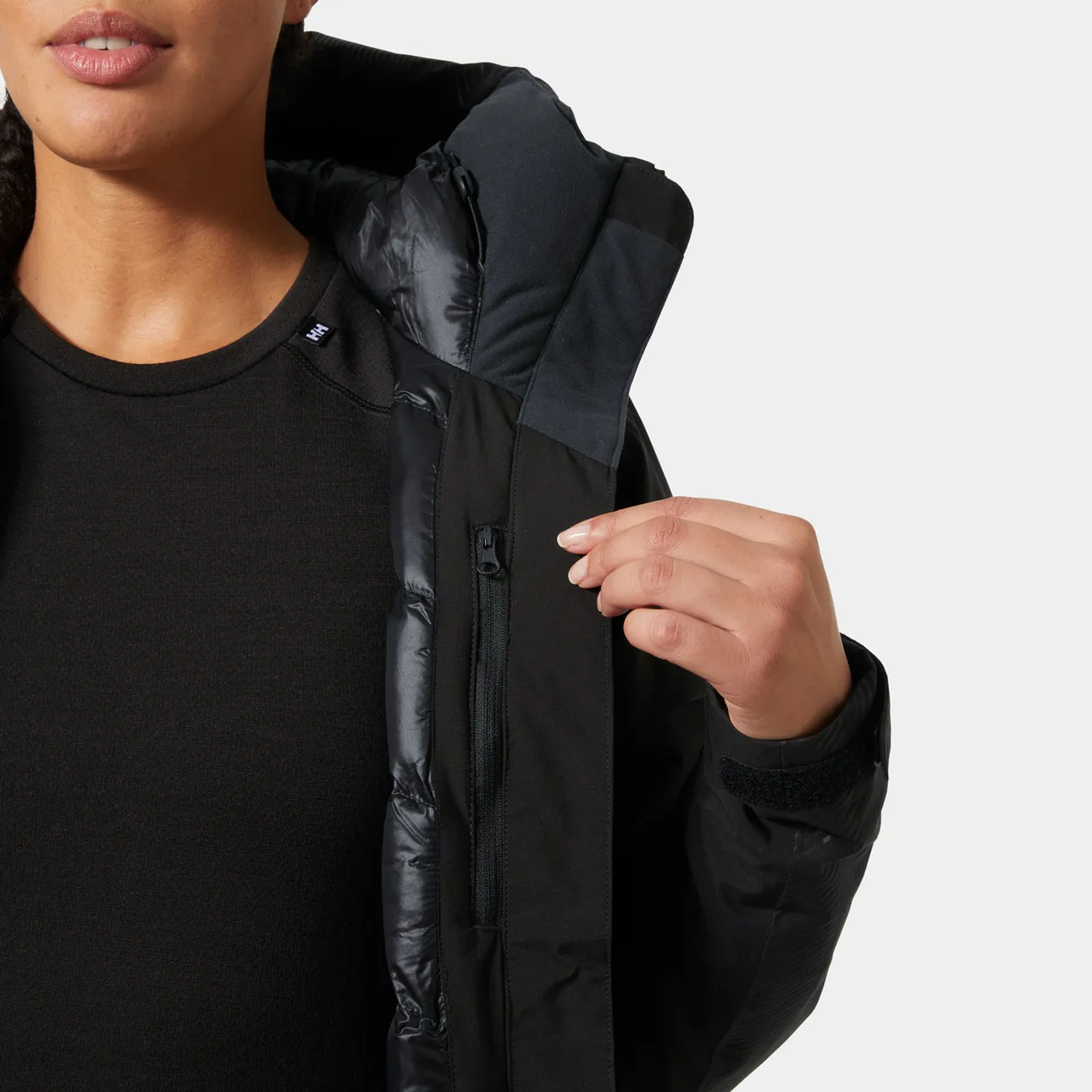 *NEW* Helly Hansen Black Embos Val d'sere 3.0 Womens Ski Jacket *NEW* Helly Hansen Black Embos Val d'sere 3.0 Womens Ski Jacket