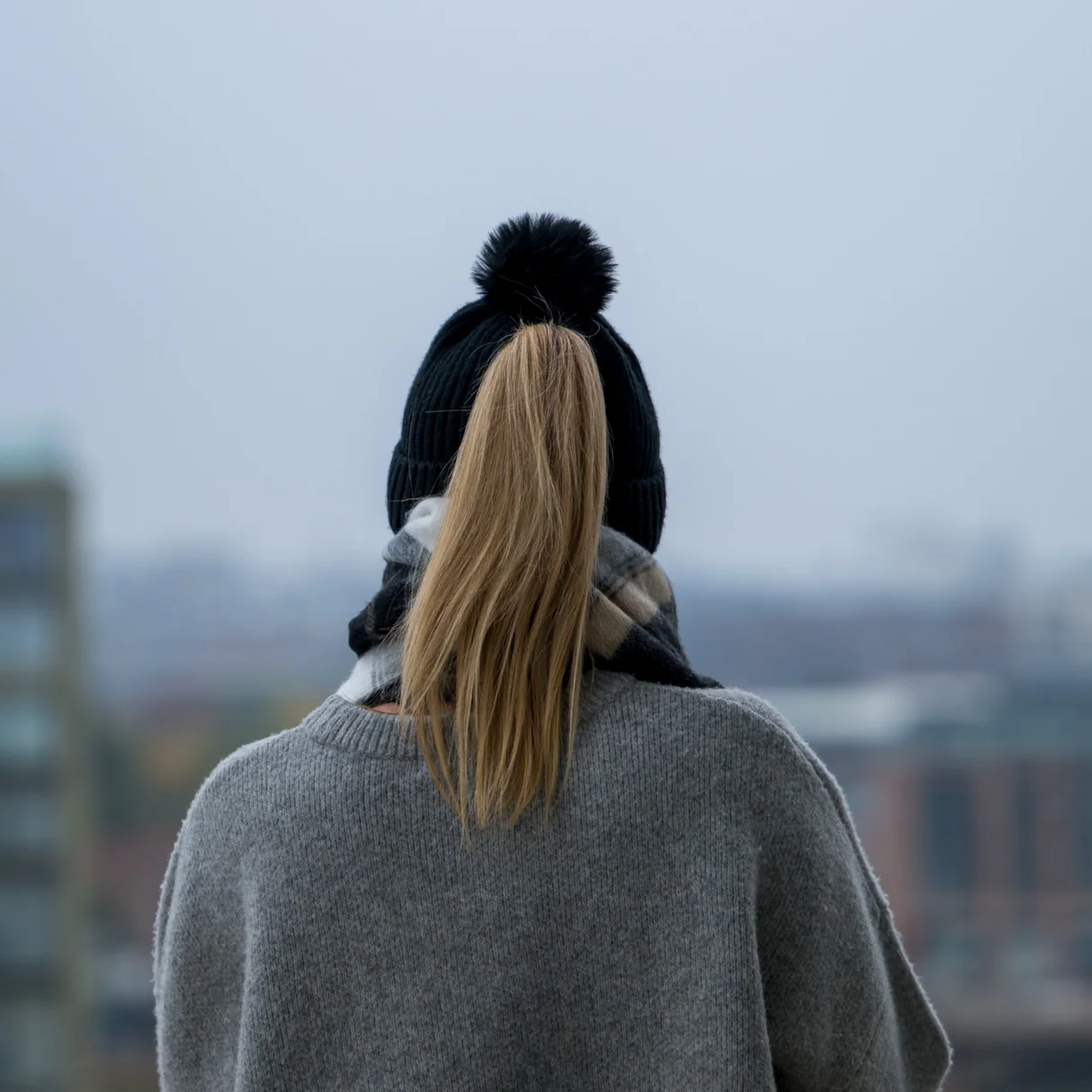 *NEW* Versatail Magni-Strip Bobble Hat *NEW* Versatail Magni-Strip Bobble Hat