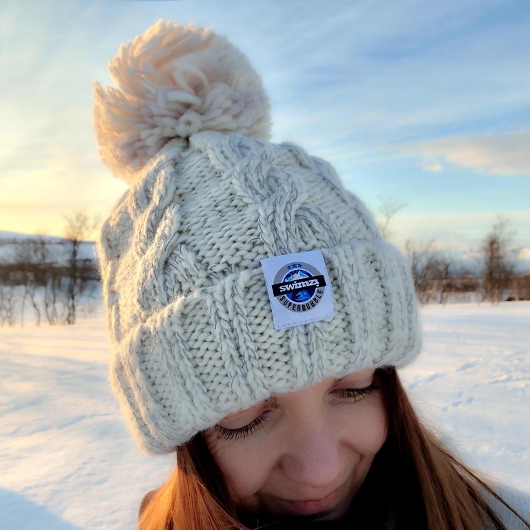 Superbobble Oatmeal Cable Reflective Hat